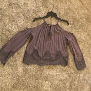 Perfect fall flattering top!!